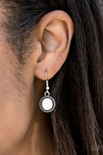 Load image into Gallery viewer, Ruler of The Roost